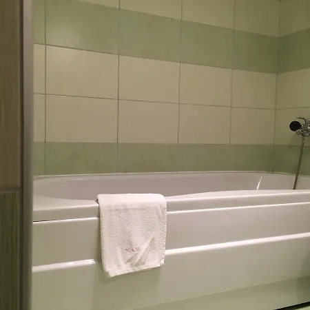 Obzor City Hotel فندق ابزور